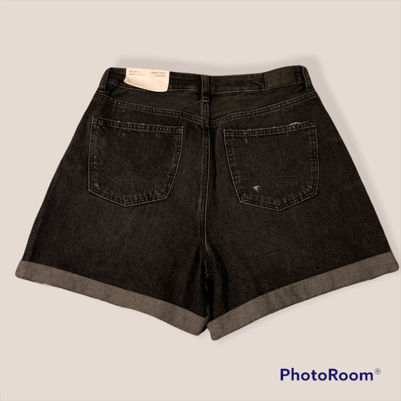 BNWT American Eagle Outfitters black relaxed mom jean short, size 6/28 - Picture 2 of 4